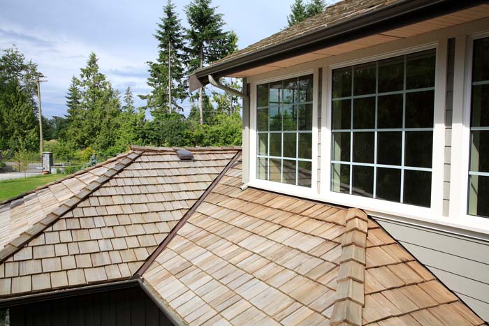 2022 Guide About Wood Shingles and Shakes